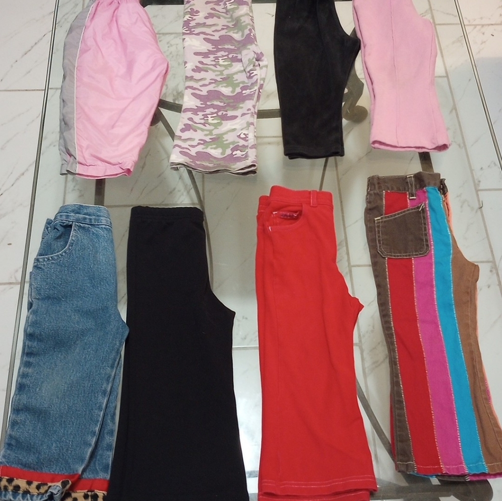 LITTLE GIRLS 2T/3T LOT OF 12 PIECES (8 pants / 2 shirts / 2 skirts)